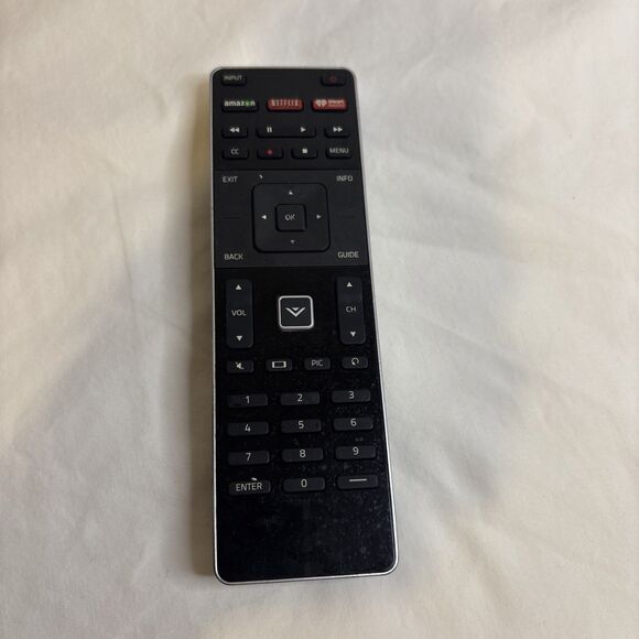 Original Vizio XRT500:00111203121 TV Remote Control Full Keyboard IR Tested - Picture 1 of 4